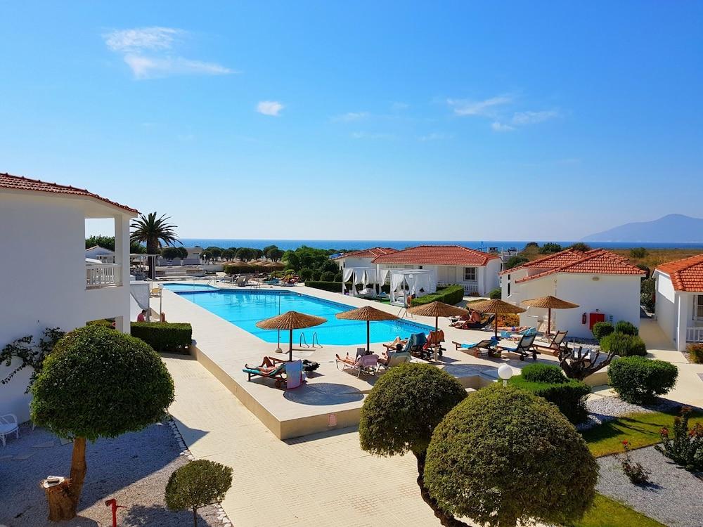 Fito Aqua Bleu Resort Pythagoreio  Luaran gambar